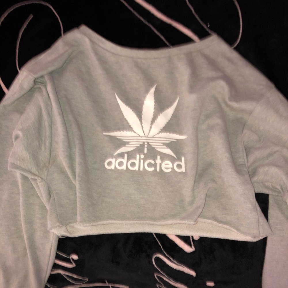 crop top sweater